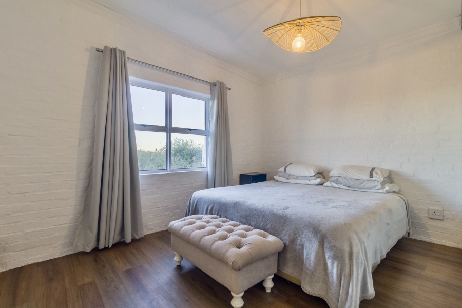 5 Bedroom Property for Sale in Grotto Bay Western Cape